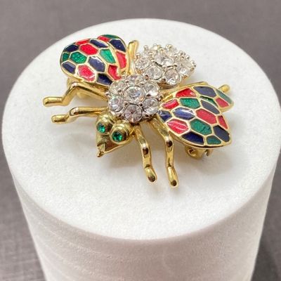 LOT 239: Collection of Three Vintage Rhinestone Brooches / Pins