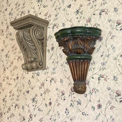 LOT 232: Collection of Assorted Wall Sconces, Brackets and Hanging Shelves (Wood, Metal and Resin)