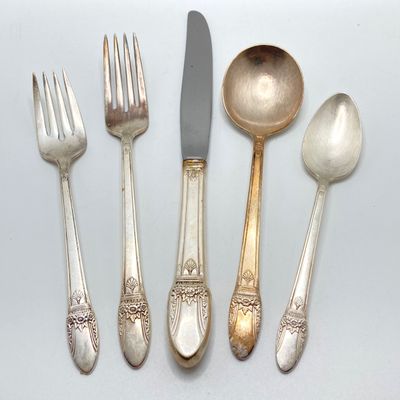LOT 316: Rogers Bros "First Love" Silver Plated Flatware