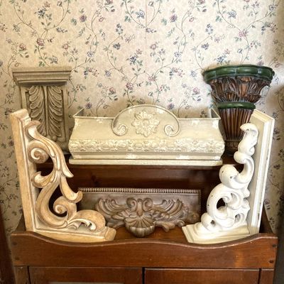 LOT 232: Collection of Assorted Wall Sconces, Brackets and Hanging Shelves (Wood, Metal and Resin)
