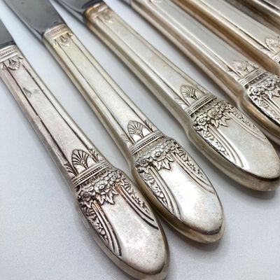 LOT 316: Rogers Bros "First Love" Silver Plated Flatware