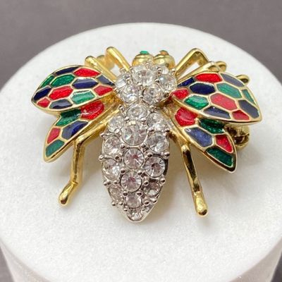 LOT 239: Collection of Three Vintage Rhinestone Brooches / Pins