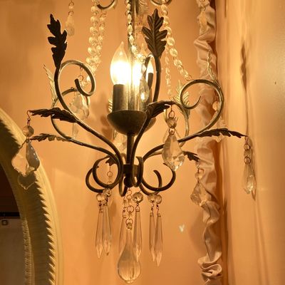 LOT 230: Vintage Hanging Electric Chandelier