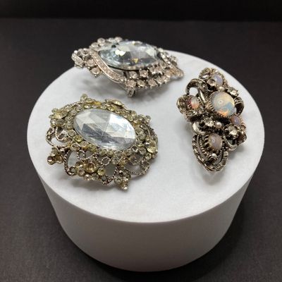LOT 243: Three Rhinestone / Stone Brooch / Pin Collection - Art and More