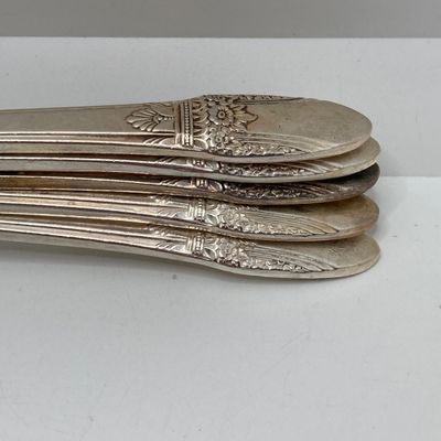 LOT 316: Rogers Bros "First Love" Silver Plated Flatware