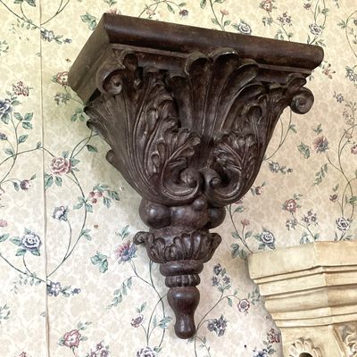 LOT 231: Home Decor - Decorative Wall Scones, Mirror, Urn Style Planter and More