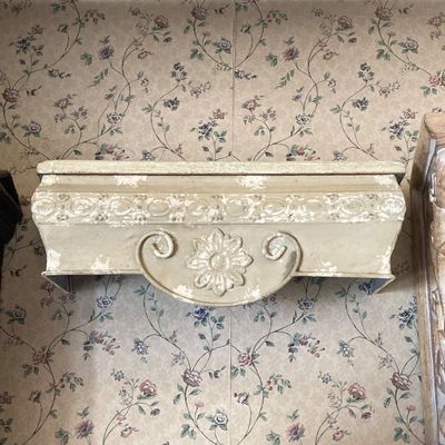 LOT 232: Collection of Assorted Wall Sconces, Brackets and Hanging Shelves (Wood, Metal and Resin)