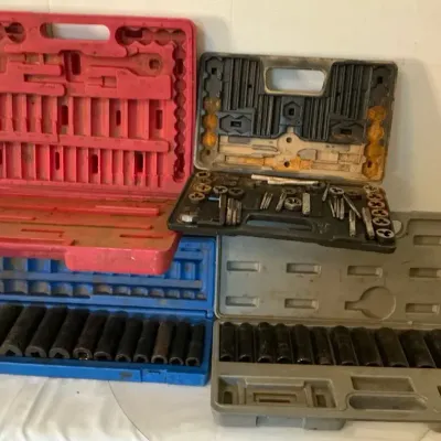 MECHANIC’S TOOL SETS 