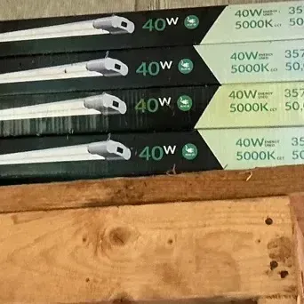 LIGHTING - SHOP LIGHTING 