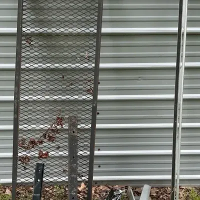 METAL LOADING RAMP