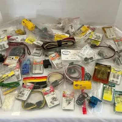 A lot of Fuses