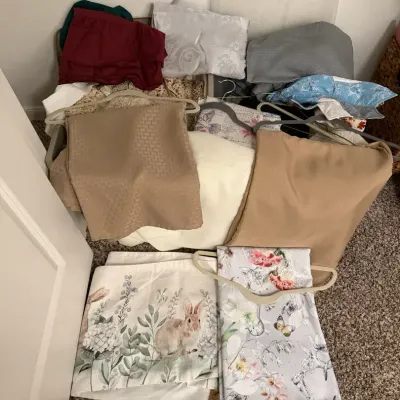 Tablecloths And Linens 