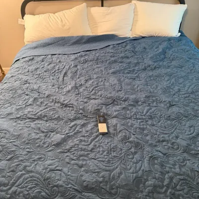 Metal Adjustable Bed Frame And Bedding