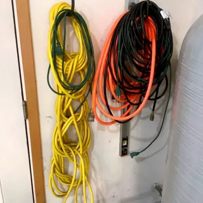 Extension Cords/Air Hoses 