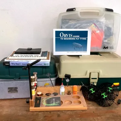 Fly Fishing Flies/Lures And Fly Tying Kit