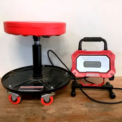 Snap-On Utility Light/ Pittsburgh Roller Seat