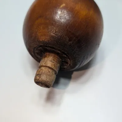 Sale Photo Thumbnail #28: Vintage 1960s leather-wrapped world map bottles are iconic mid-century barware collectibles. Most were handcrafted in Italy (particularly Florence) as decorative decanters for wine or liquor

Materials: Green or brown glass bottles encased in genuine, hea