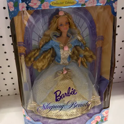 Sleeping bueaty barbie