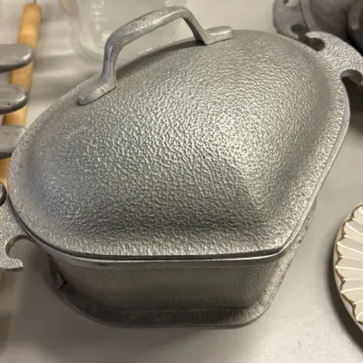 Gaurdian service casserole pot 