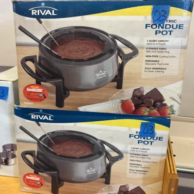fondue pots 