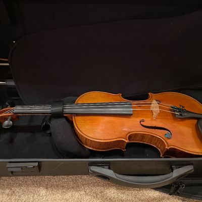 Sale Photo Thumbnail #42: Model #SV600ST4/4
Serial #60044-420
Total cost was $2,900 and was purchased in 2019 and only used 2 years
Has been brought back to Schmitt Music where it was purchased for a tune up and has not been used since
Comes with a good case as well
This is a qual