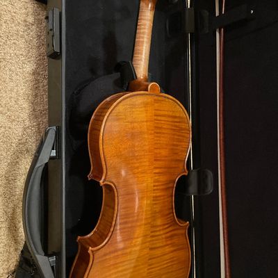 Sale Photo Thumbnail #48: Model #SV600ST4/4
Serial #60044-420
Total cost was $2,900 and was purchased in 2019 and only used 2 years
Has been brought back to Schmitt Music where it was purchased for a tune up and has not been used since
Comes with a good case as well
This is a qual