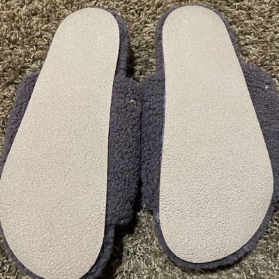 Sale Photo Thumbnail #109: Women’s shoes