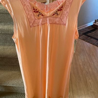 Sale Photo Thumbnail #143: Size large
