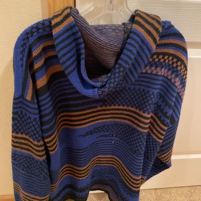 Sale Photo Thumbnail #29: Men’s sweaters