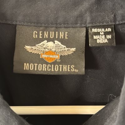 Sale Photo Thumbnail #70: Only worn a couple of time. Men’s size Medium. In great condition. No stains, rips or tears.
