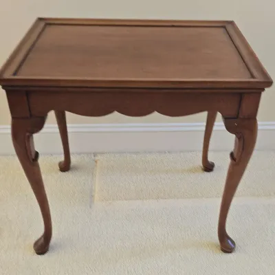 HICKORY CHAIR Co. Solid Mahogany Traditional Style End Table 