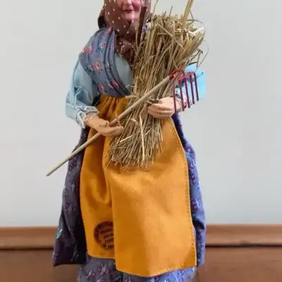 Complete Vintage Santon Clay Peasant Woman w/ Box & Paperwork