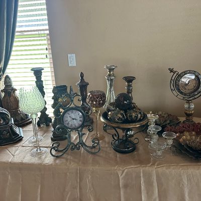 Lots of Decor