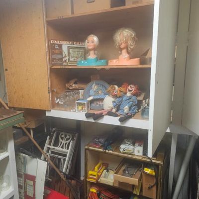 Estate sale photo