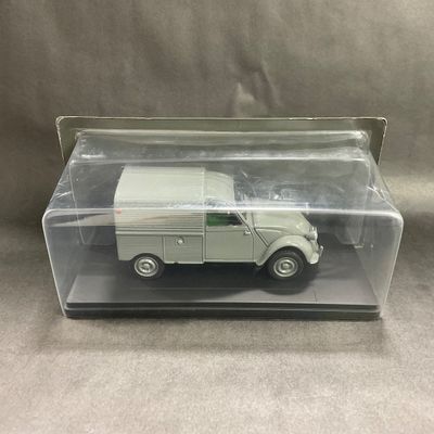 -85- 1:24 SCALE | Citroen 2CV