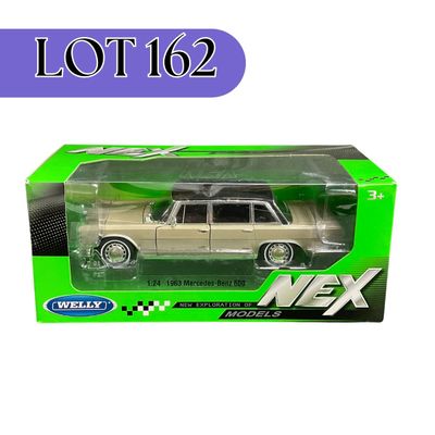 -162- 1:24 SCALE | 1963 Mercedes Benz 600
