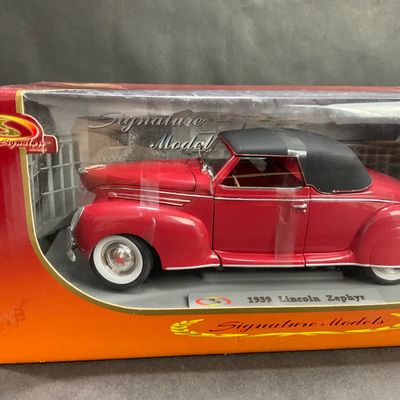 -126- 1:18 SCALE | 1939 Lincoln Zephyr