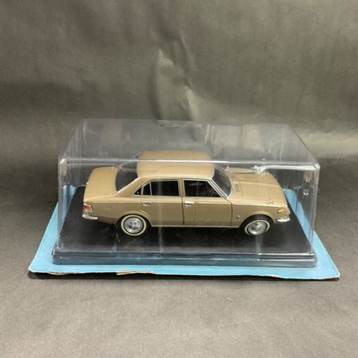 -91- 1:24 SCALE | 1968 Toyopet Corona Mark II