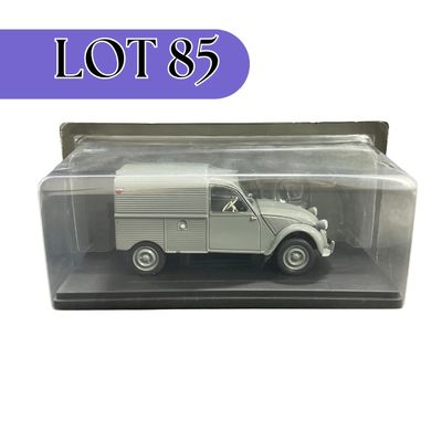 -85- 1:24 SCALE | Citroen 2CV