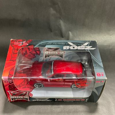 -140- 1:24 SCALE | Volkswagon Golf R32