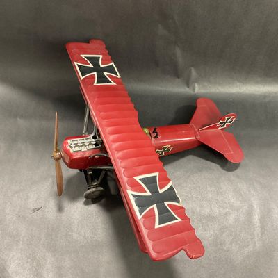 -82- COLLECTIBLE | 1950’s WW1 Red Baron Fokker D-7 Plane