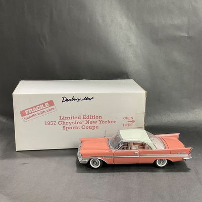 -151- 1:24 SCALE | Limited Edition 1957 Chrysler New Yorker Sports Coupe | Danbury Mint
