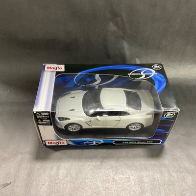 -133- 1:24 SCALE | 2009 Nissan GT-R