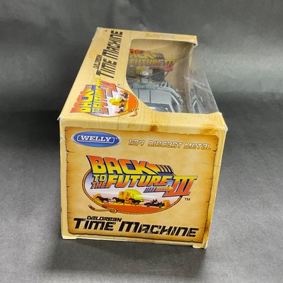 -144- 1:24 SCALE | Back To The Future Part II Delorean Time Machine