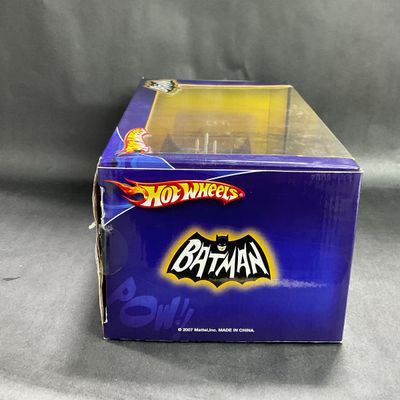 -152- 1:18 SCALE | 1966 TV Series Batmobile