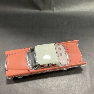 -151- 1:24 SCALE | Limited Edition 1957 Chrysler New Yorker Sports Coupe | Danbury Mint