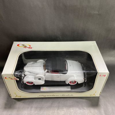 -110- 1:18 SCALE | 1938 Buick Century Convertible Coupe