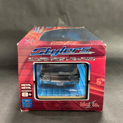 -145- 1:26 SCALE | 1966 Lincoln Continental