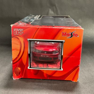-140- 1:24 SCALE | Volkswagon Golf R32