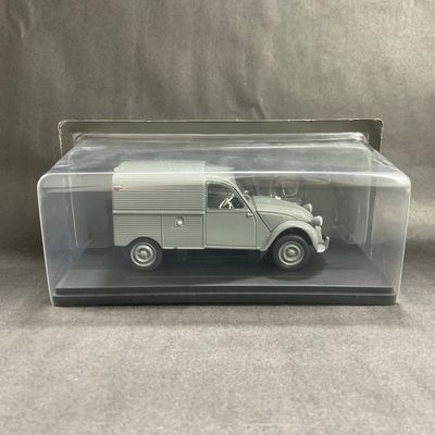 -85- 1:24 SCALE | Citroen 2CV